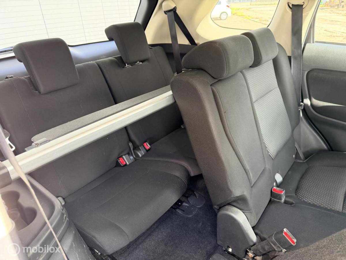 Mitsubishi Outlander Mitsubishi Outlander 2.0 Executive Edition|7 persoons | trekhaak| carplay|