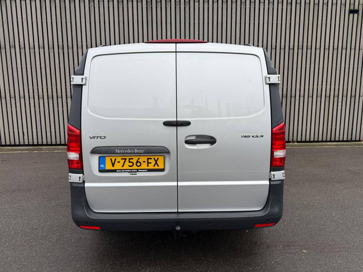 Mercedes-Benz Vito Mercedes-Benz Vito 116 CDI Lang / PDC / Cruise / 3-zits / Airco