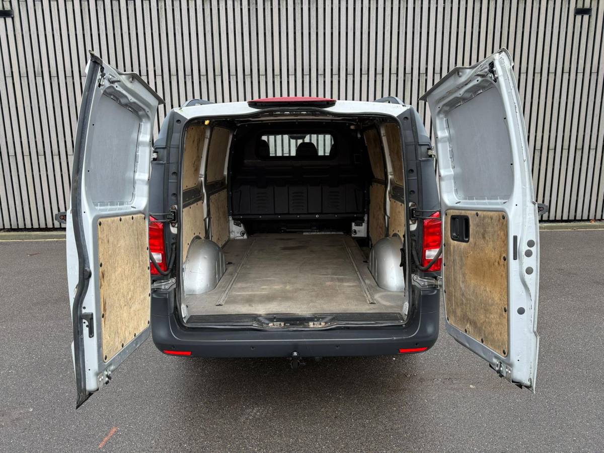Mercedes-Benz Vito Mercedes-Benz Vito 116 CDI Lang / PDC / Cruise / 3-zits / Airco