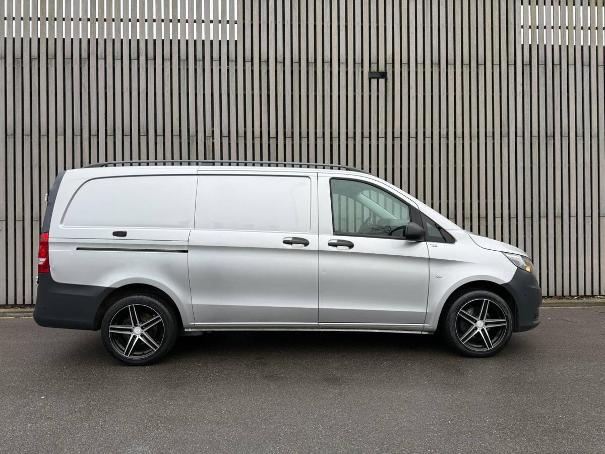 Mercedes-Benz Vito Mercedes-Benz Vito 116 CDI Lang / PDC / Cruise / 3-zits / Airco