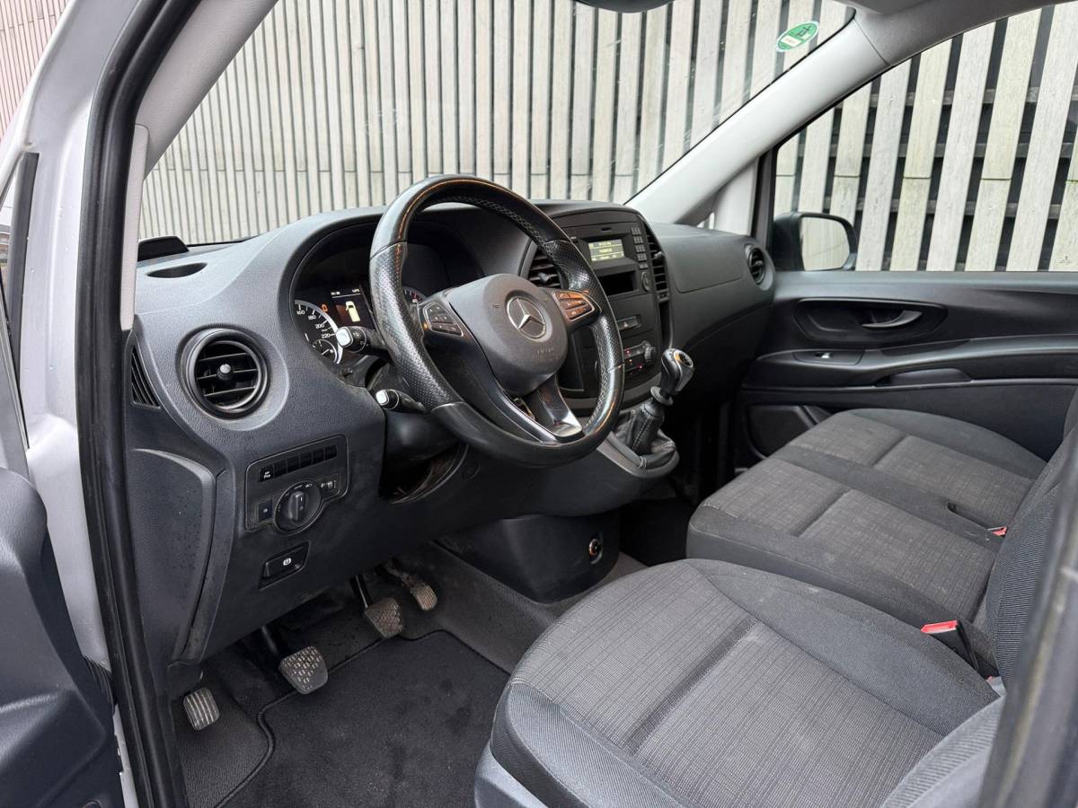 Mercedes-Benz Vito Mercedes-Benz Vito 116 CDI Lang / PDC / Cruise / 3-zits / Airco