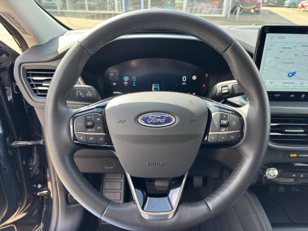 Ford Kuga Ford Kuga 2.5 PHEV Titanium 243pk | Nieuw model | Wegklapbare Trekhaak | Achteruitrijcamera | Cruise control | Navigatie | 2.100kg geremd trekgewicht