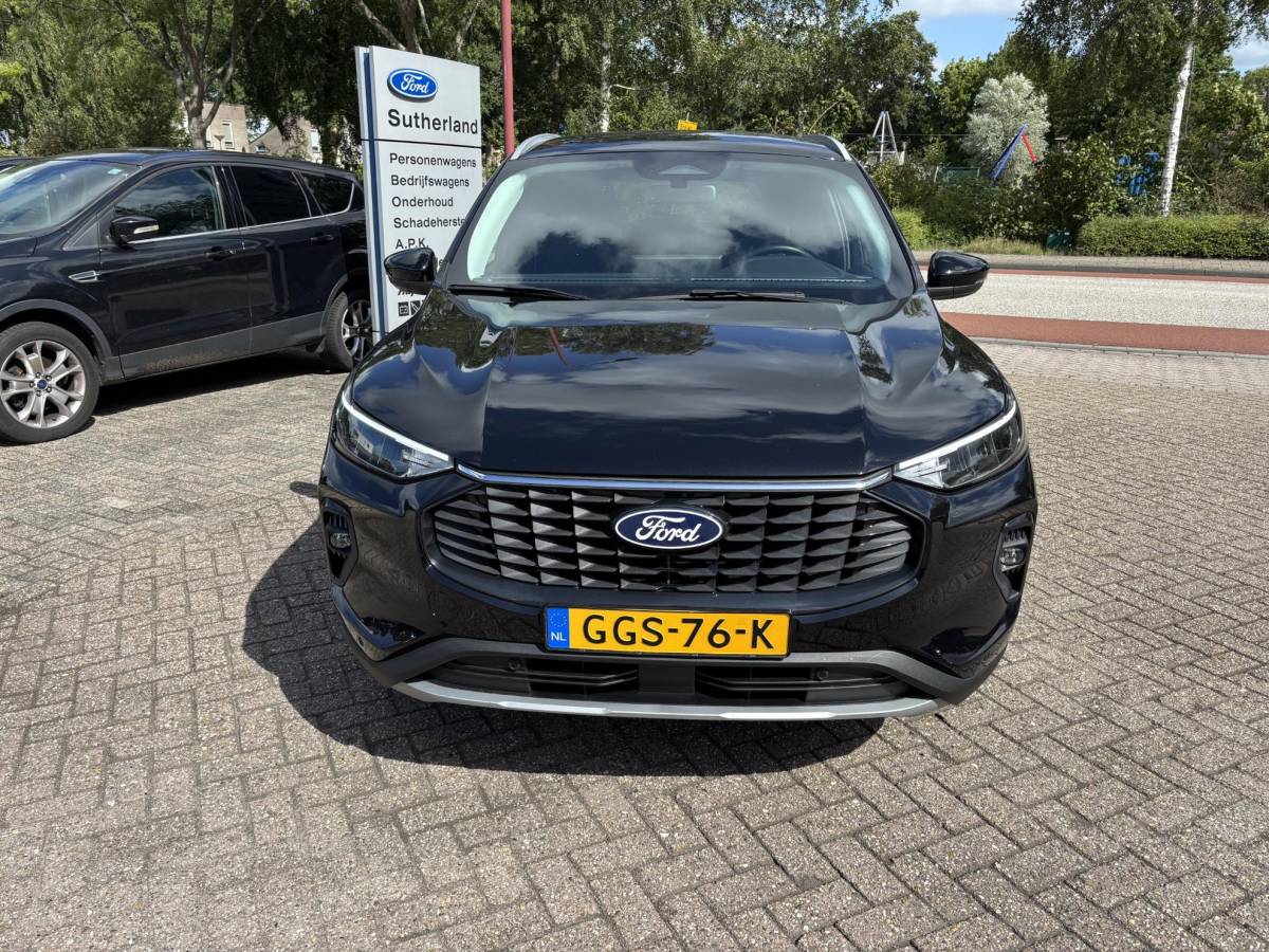Ford Kuga Ford Kuga 2.5 PHEV Titanium 243pk | Nieuw model | Wegklapbare Trekhaak | Achteruitrijcamera | Cruise control | Navigatie | 2.100kg geremd trekgewicht