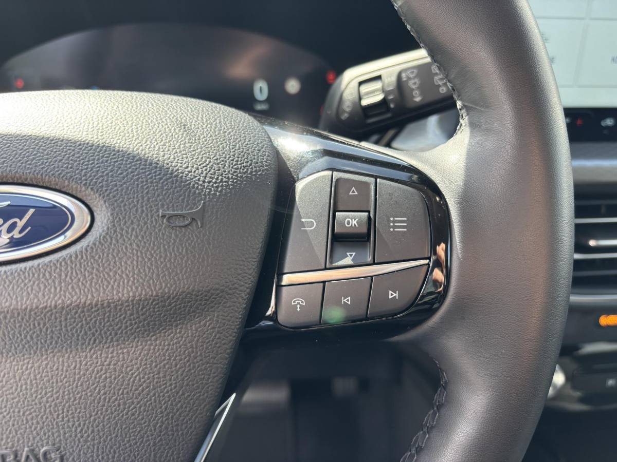 Ford Kuga Ford Kuga 2.5 PHEV Titanium 243pk | Nieuw model | Wegklapbare Trekhaak | Achteruitrijcamera | Cruise control | Navigatie | 2.100kg geremd trekgewicht