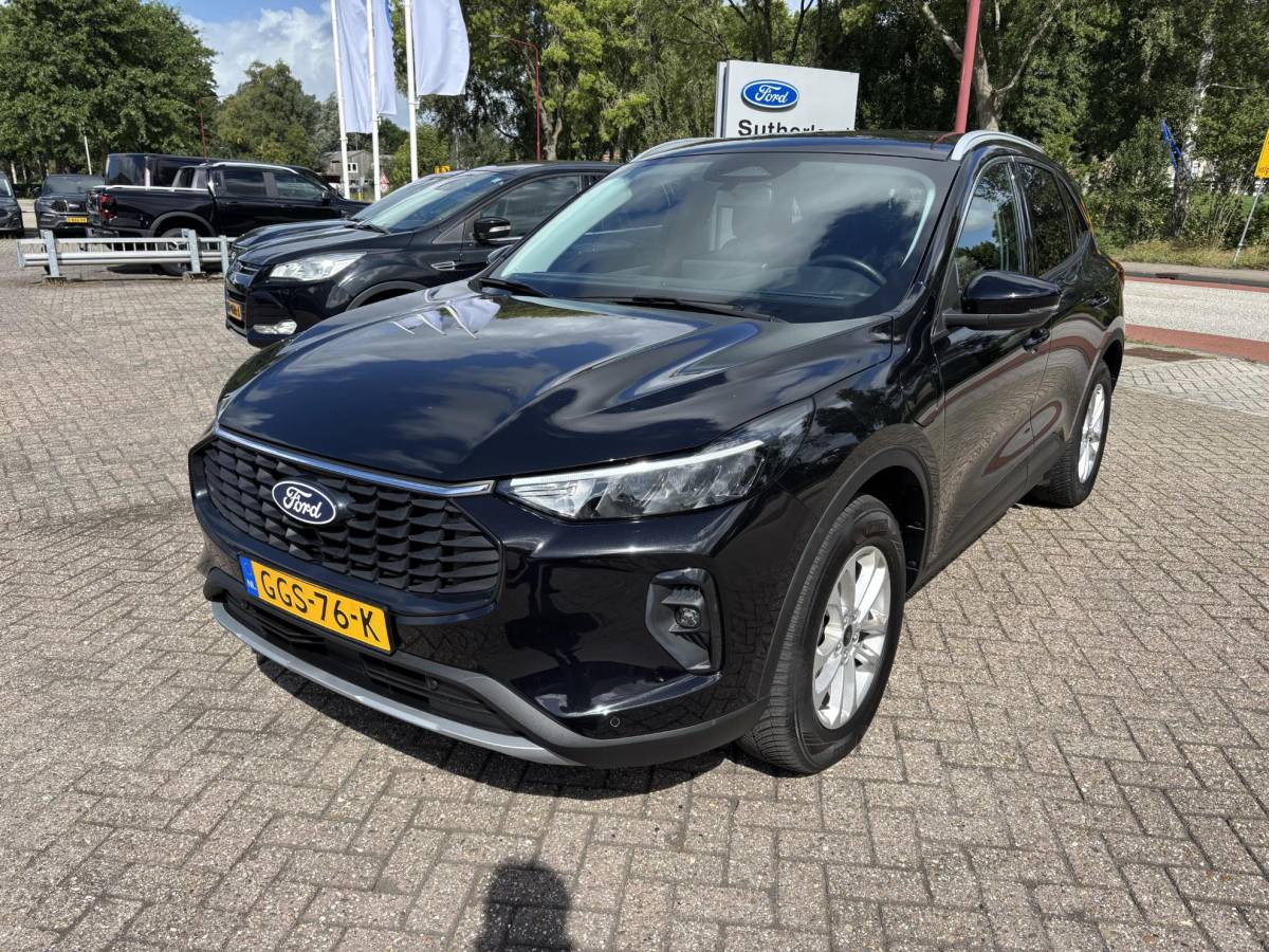 Ford Kuga Ford Kuga 2.5 PHEV Titanium 243pk | Nieuw model | Wegklapbare Trekhaak | Achteruitrijcamera | Cruise control | Navigatie | 2.100kg geremd trekgewicht