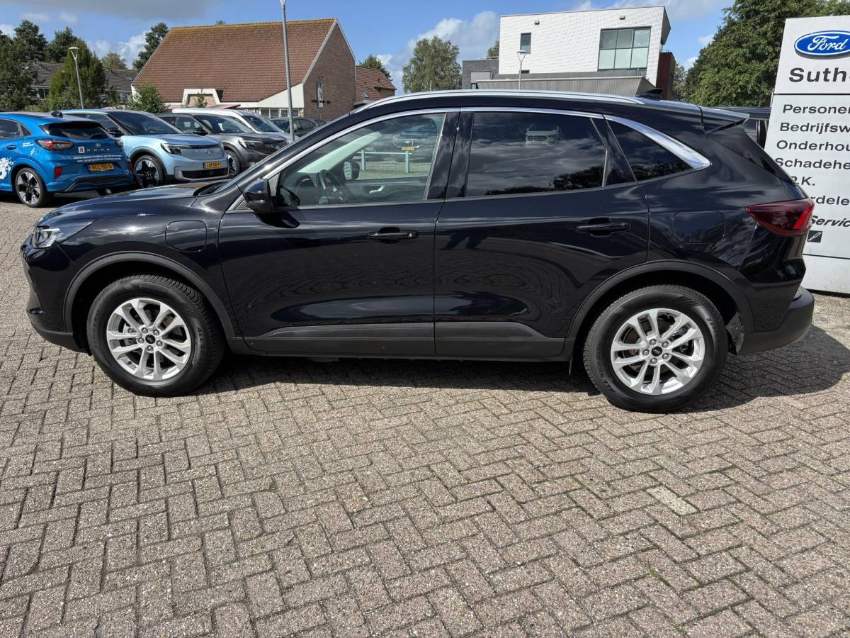Ford Kuga Ford Kuga 2.5 PHEV Titanium 243pk | Nieuw model | Wegklapbare Trekhaak | Achteruitrijcamera | Cruise control | Navigatie | 2.100kg geremd trekgewicht