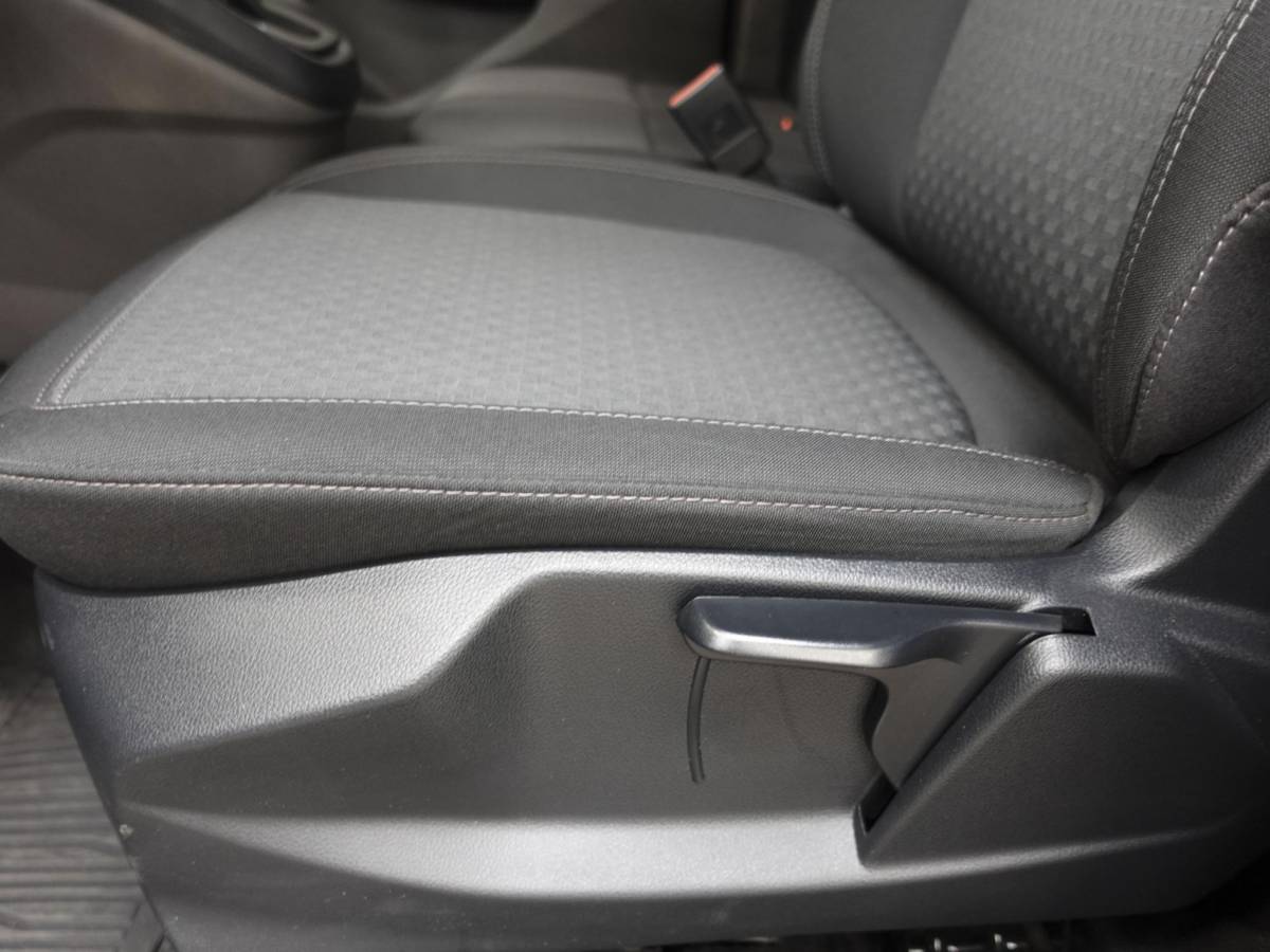 Ford Transit Connect Ford Transit Connect 1.5 EcoBlue Automaat L2 Trend Navigatie Airco Camera Parkeersensoren Cruise Control Trekhaak Betimmering Lichtmetalen Velgen
