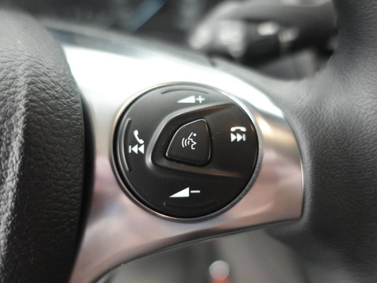 Ford Transit Connect Ford Transit Connect 1.5 EcoBlue Automaat L2 Trend Navigatie Airco Camera Parkeersensoren Cruise Control Trekhaak Betimmering Lichtmetalen Velgen