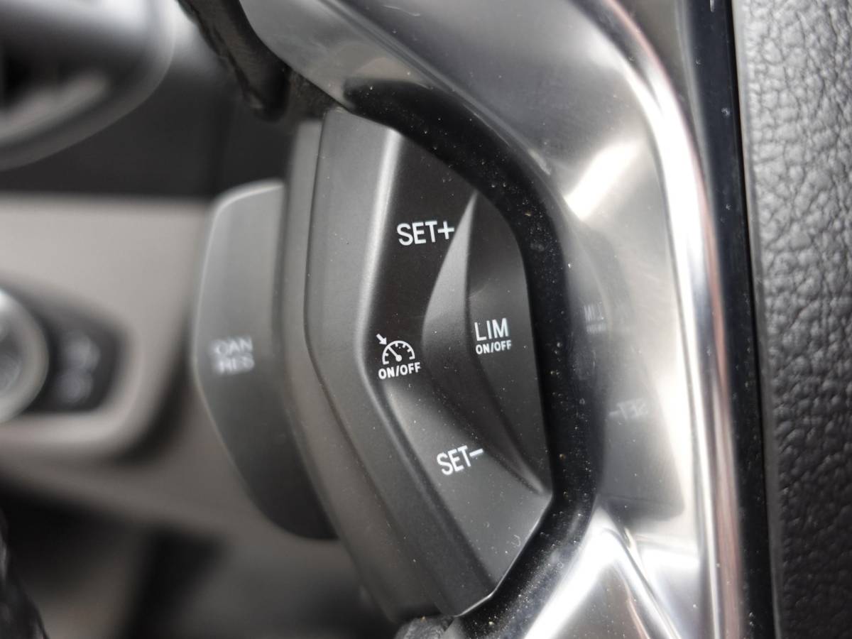 Ford Transit Connect Ford Transit Connect 1.5 EcoBlue Automaat L2 Trend Navigatie Airco Camera Parkeersensoren Cruise Control Trekhaak Betimmering Lichtmetalen Velgen