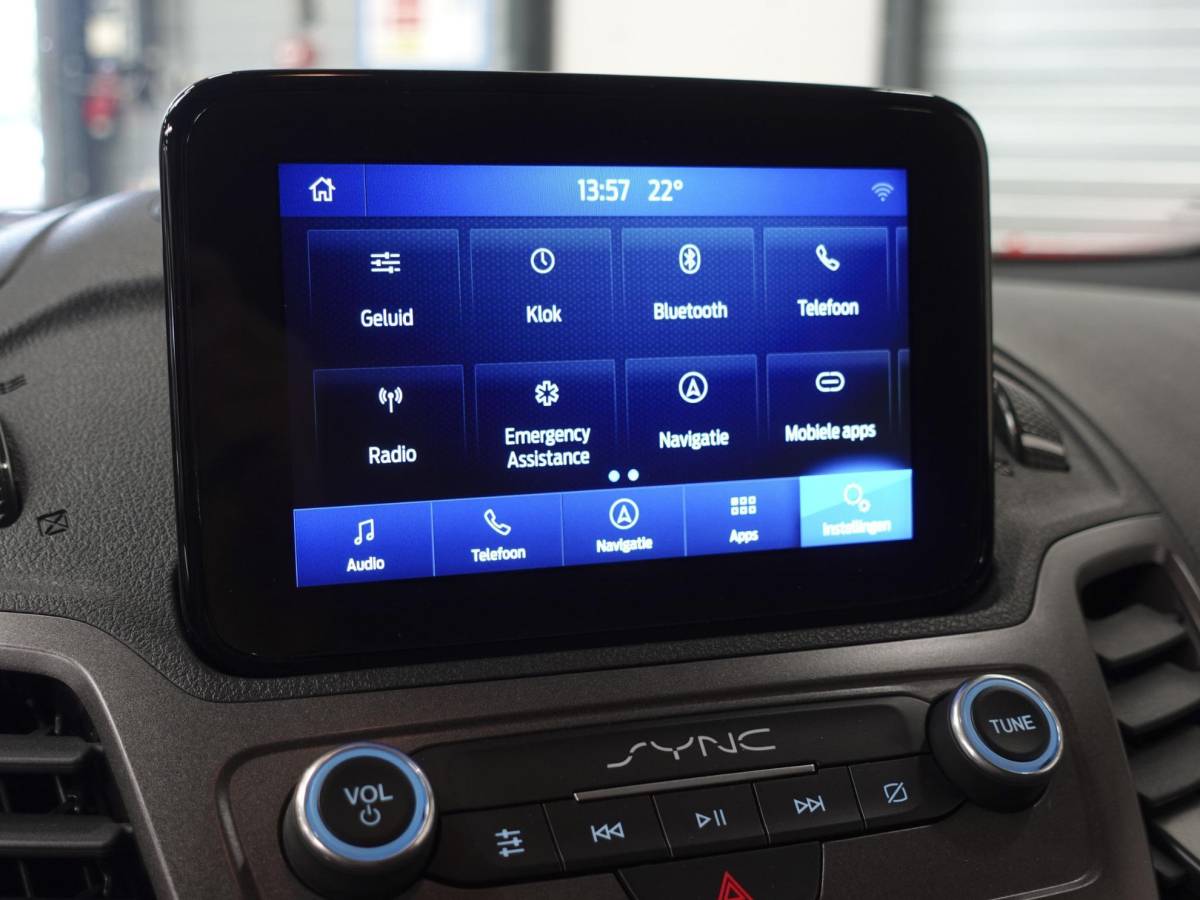 Ford Transit Connect Ford Transit Connect 1.5 EcoBlue Automaat L2 Trend Navigatie Airco Camera Parkeersensoren Cruise Control Trekhaak Betimmering Lichtmetalen Velgen