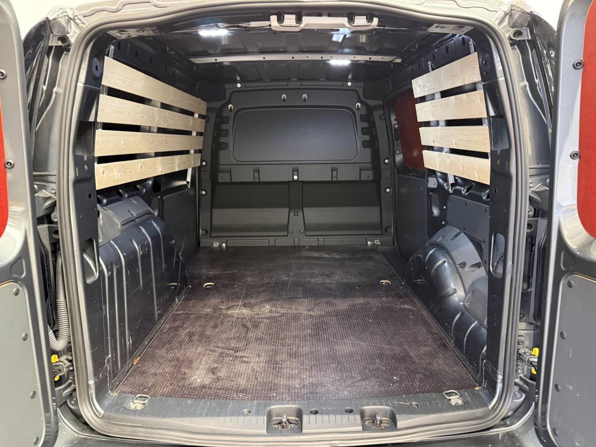 Volkswagen Caddy Volkswagen Caddy Cargo Maxi 2.0 TDI Aut. Style Airco Carplay Adaptive Cruise Control PDC VA Camera Trekhaak 17″ LM Velgen