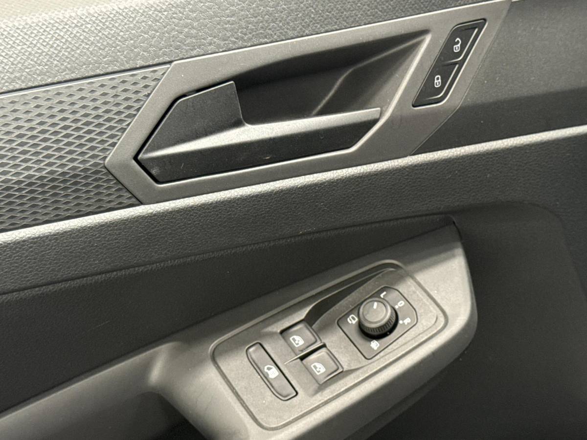 Volkswagen Caddy Volkswagen Caddy Cargo Maxi 2.0 TDI Aut. Style Airco Carplay Adaptive Cruise Control PDC VA Camera Trekhaak 17″ LM Velgen