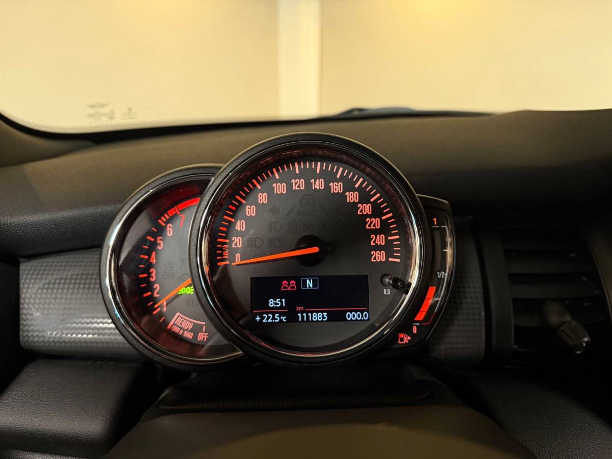 MINI 3-Deurs Mini 3-Deurs 1.5 Cooper Business *Top onderhouden!* Stoelverw.|Cruise|Navi|Neon-ring|PDC|17”|NAP