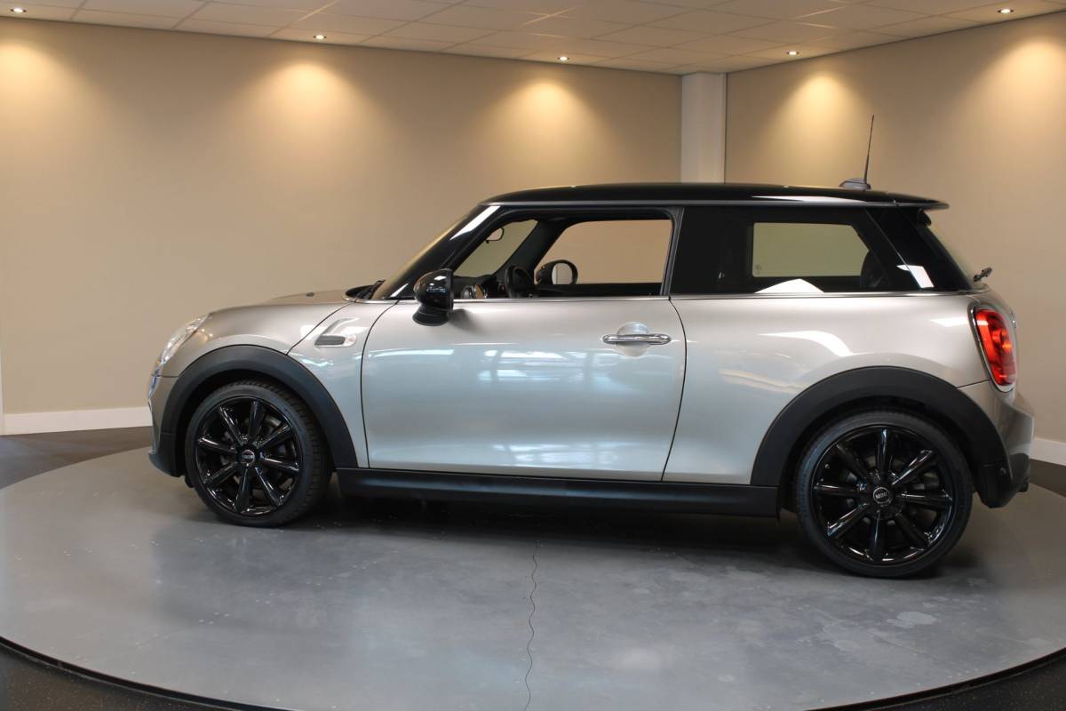 MINI 3-Deurs Mini 3-Deurs 1.5 Cooper Business *Top onderhouden!* Stoelverw.|Cruise|Navi|Neon-ring|PDC|17”|NAP