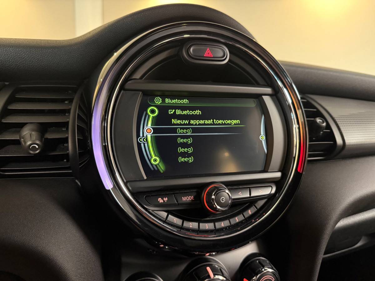 MINI 3-Deurs Mini 3-Deurs 1.5 Cooper Business *Top onderhouden!* Stoelverw.|Cruise|Navi|Neon-ring|PDC|17”|NAP