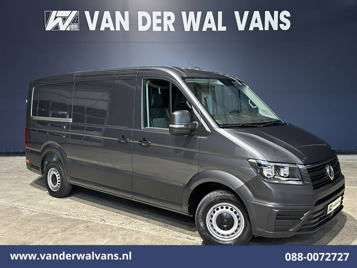 Volkswagen Crafter Volkswagen Crafter 2.0 TDI L3H2 L2H1 Euro6 Airco | 2500kg Trekhaak | Parkeersensoren Bijrijdersbank