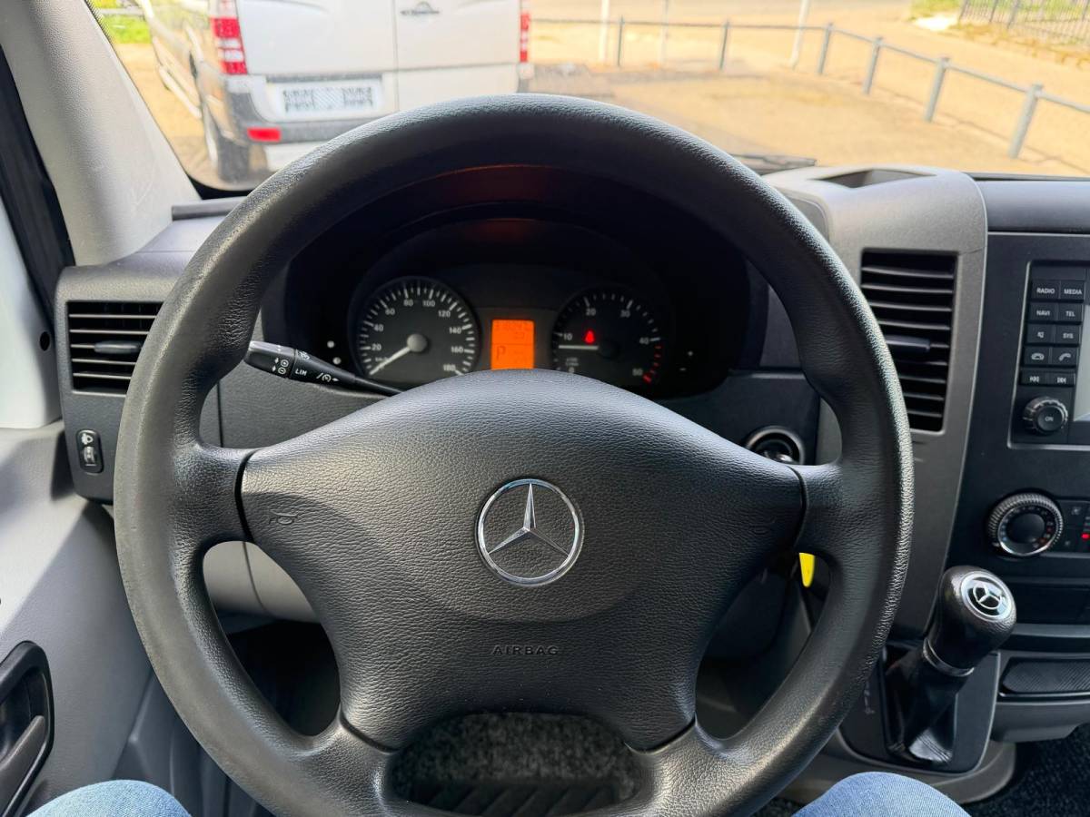 Mercedes-Benz Sprinter Mercedes-Benz Sprinter 319 CDI V6 L2H2 Euro 6 | 3.5T Trekhaak | Automaat | Airco