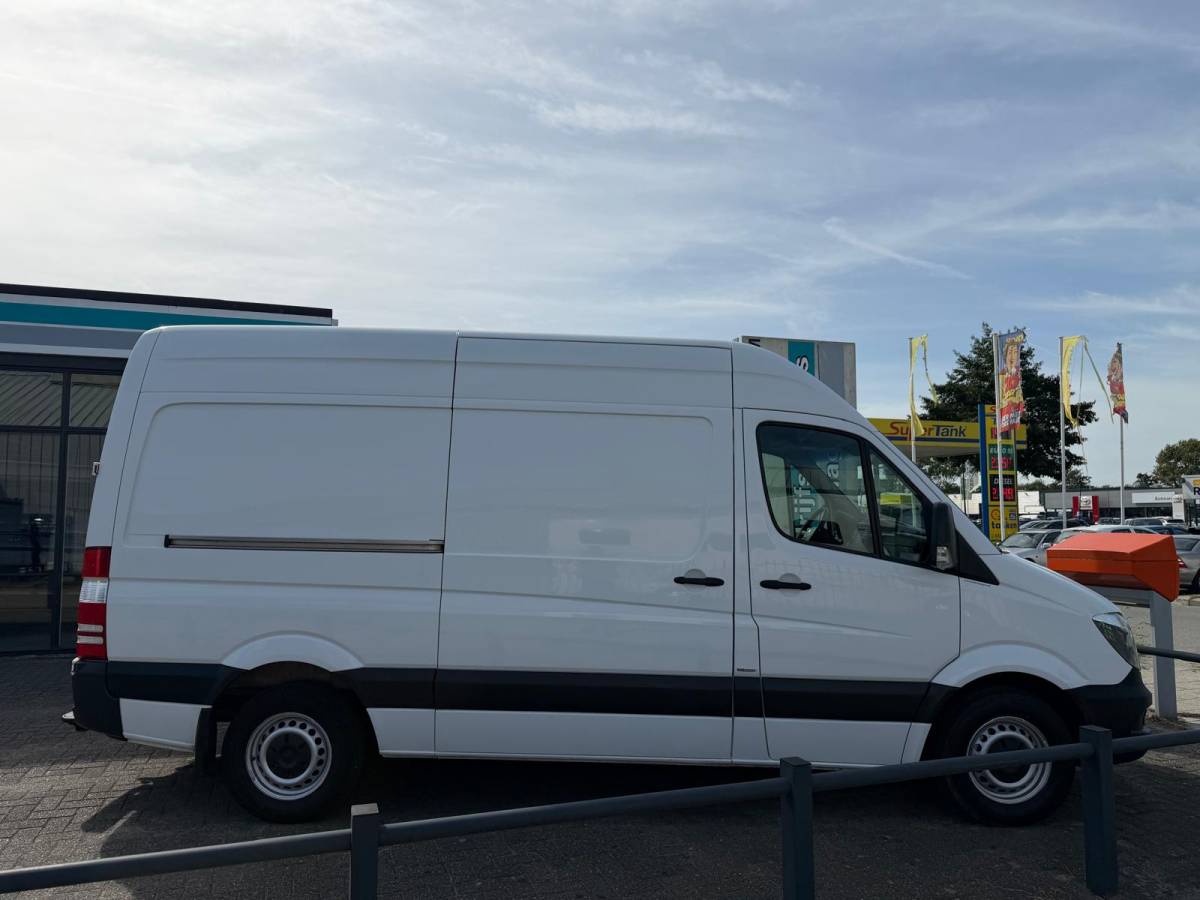 Mercedes-Benz Sprinter Mercedes-Benz Sprinter 319 CDI V6 L2H2 Euro 6 | 3.5T Trekhaak | Automaat | Airco