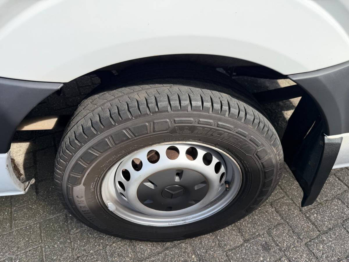 Mercedes-Benz Sprinter Mercedes-Benz Sprinter 319 CDI V6 L2H2 Euro 6 | 3.5T Trekhaak | Automaat | Airco