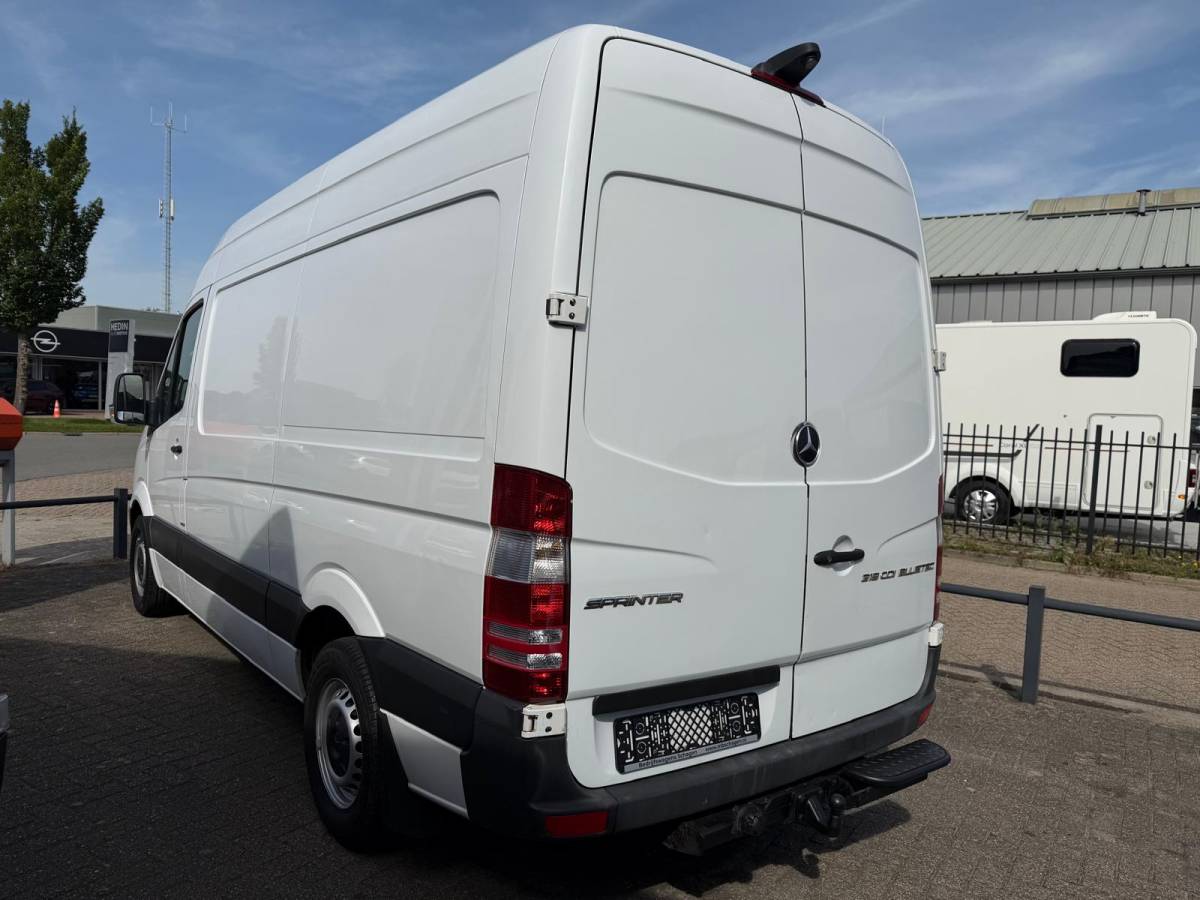 Mercedes-Benz Sprinter Mercedes-Benz Sprinter 319 CDI V6 L2H2 Euro 6 | 3.5T Trekhaak | Automaat | Airco
