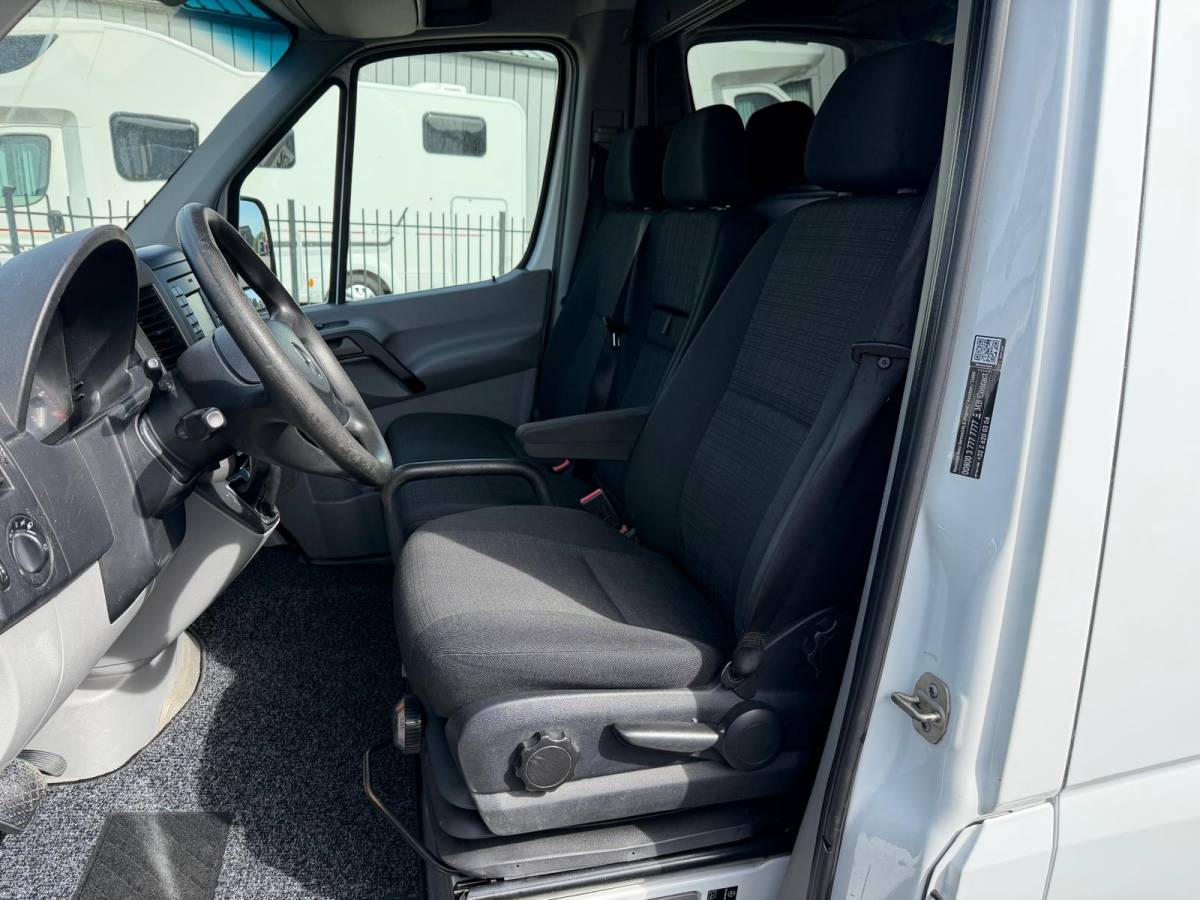 Mercedes-Benz Sprinter Mercedes-Benz Sprinter 319 CDI V6 L2H2 Euro 6 | 3.5T Trekhaak | Automaat | Airco