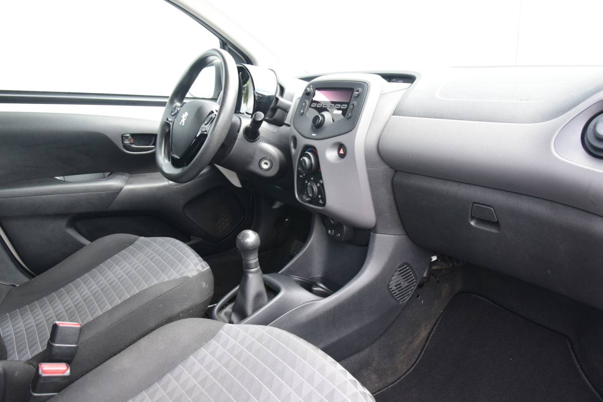 Peugeot 108 Peugeot 108 1.0 e-VTi Active Airco Audio/Bluetooth/DAB