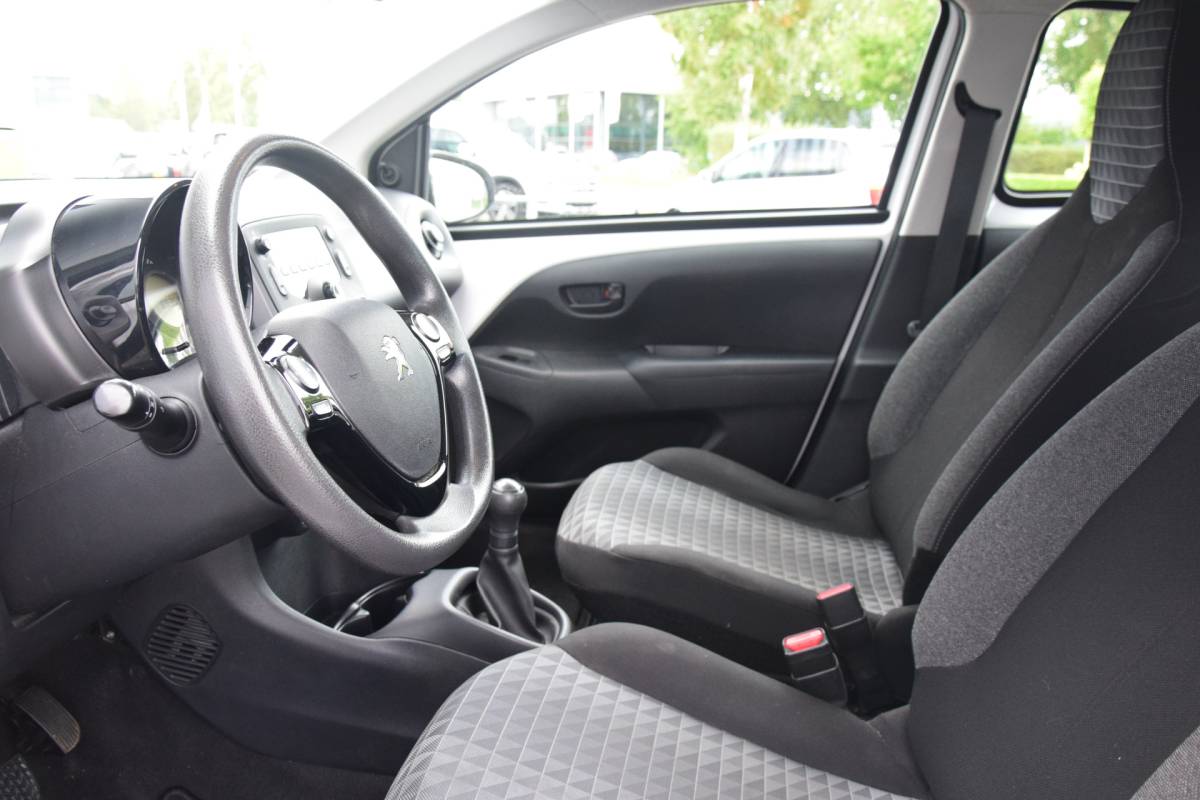 Peugeot 108 Peugeot 108 1.0 e-VTi Active Airco Audio/Bluetooth/DAB