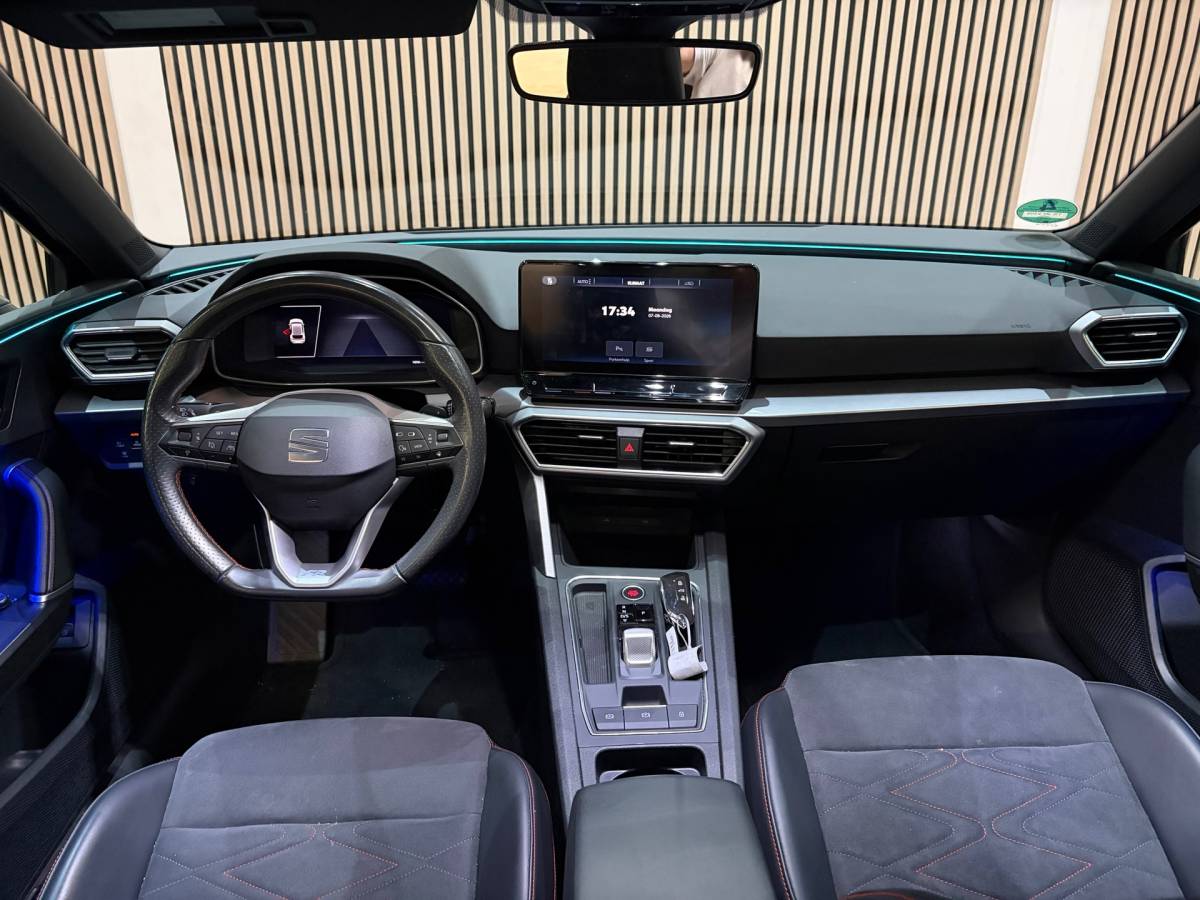 SEAT Leon Seat LEON 1.4 TSI eHybrid PHEV FR Business Intense Pano Camera Memory Seats