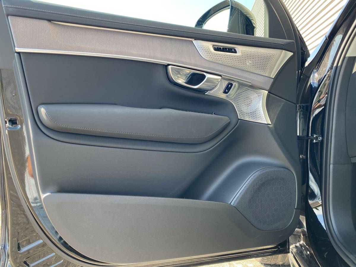 Volvo XC90 Volvo XC90 2.0 T8 Plug-in hybrid AWD Ultra Dark / Bowers & Wilkins / Luchtvering / Trekhaak / 360 camera /