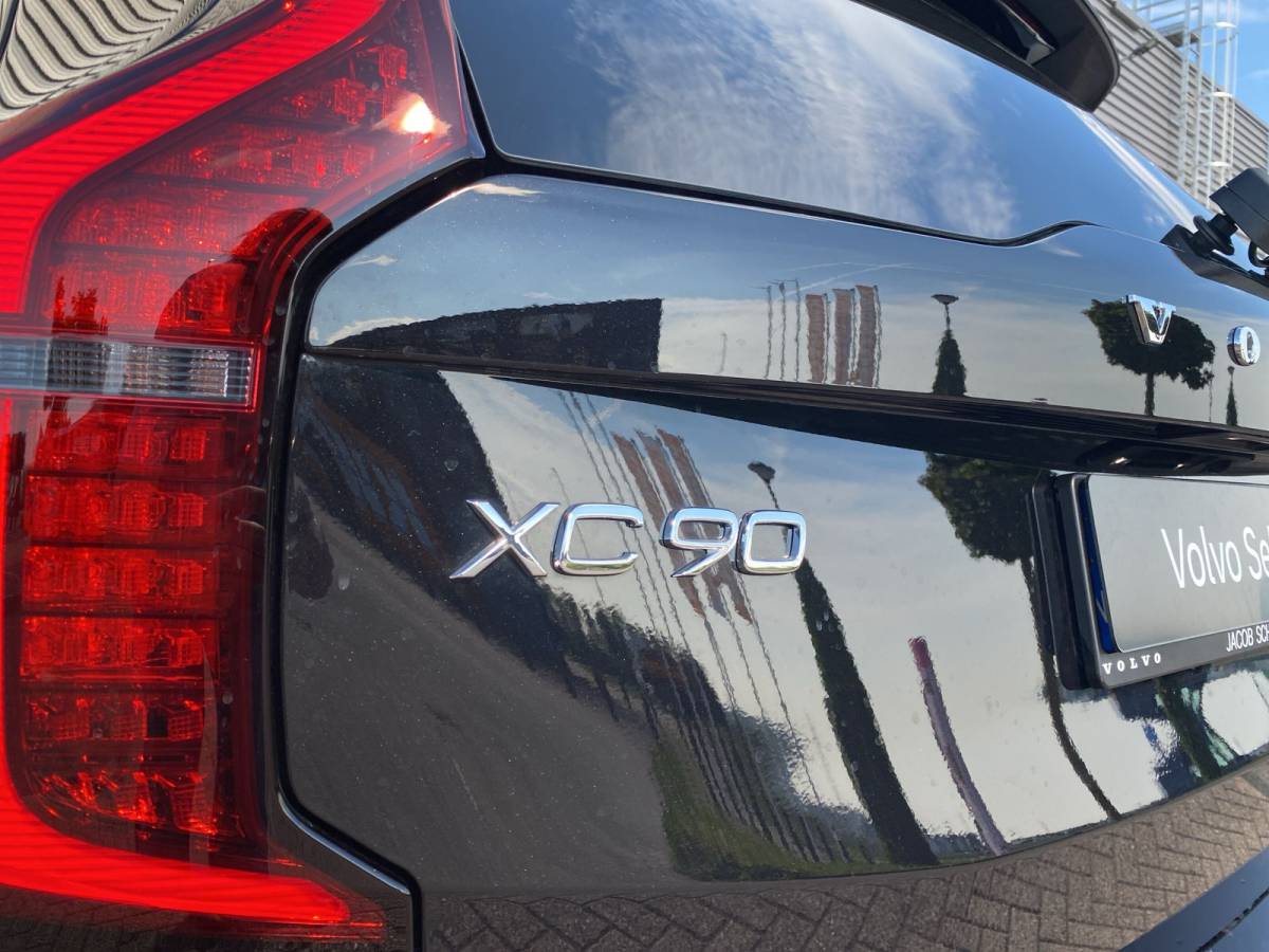 Volvo XC90 Volvo XC90 2.0 T8 Plug-in hybrid AWD Ultra Dark / Bowers & Wilkins / Luchtvering / Trekhaak / 360 camera /