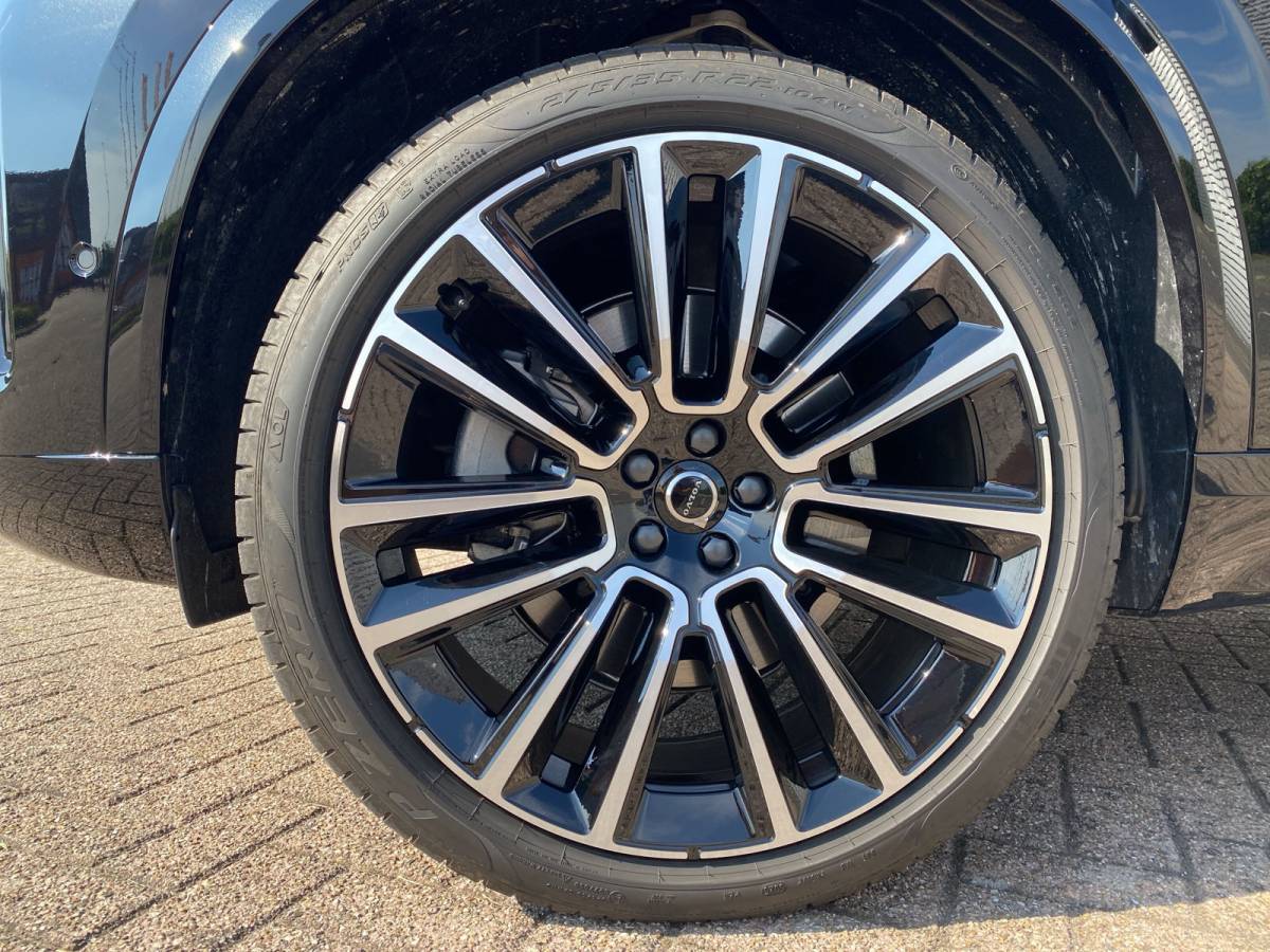 Volvo XC90 Volvo XC90 2.0 T8 Plug-in hybrid AWD Ultra Dark / Bowers & Wilkins / Luchtvering / Trekhaak / 360 camera /