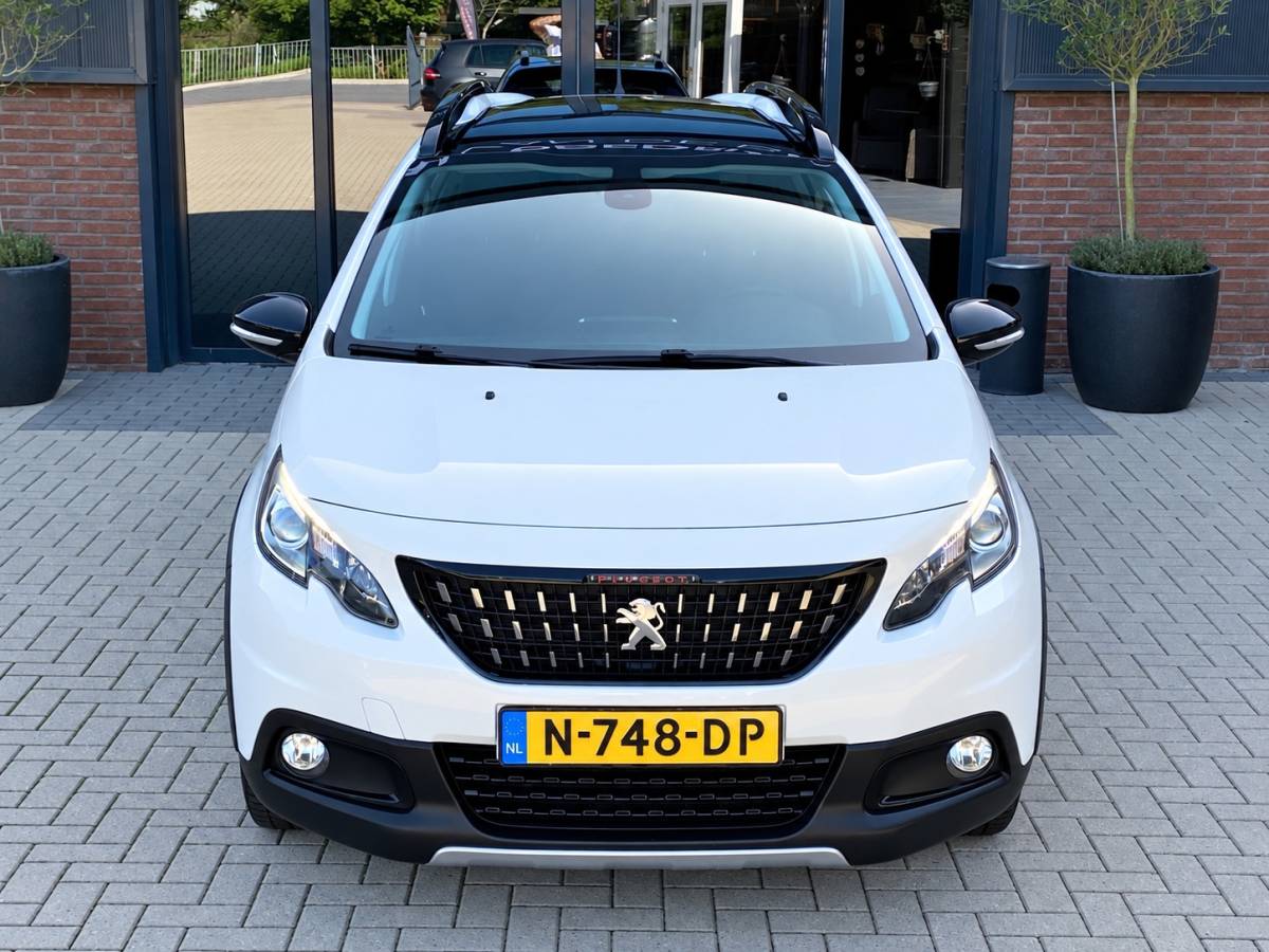 Peugeot 2008 Peugeot 2008 1.2 PureTech GT-line PANO NAVI XENON CRUISE PDC CLIMA LED AUTOMAAT