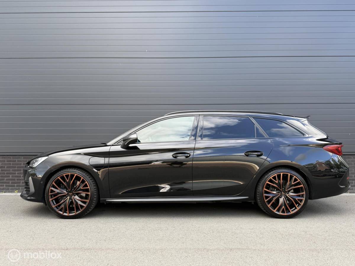 CUPRA Leon Sportstourer CUPRA Leon Sportstourer 1.4 e-Hybrid VZ Copper Edition VOL!