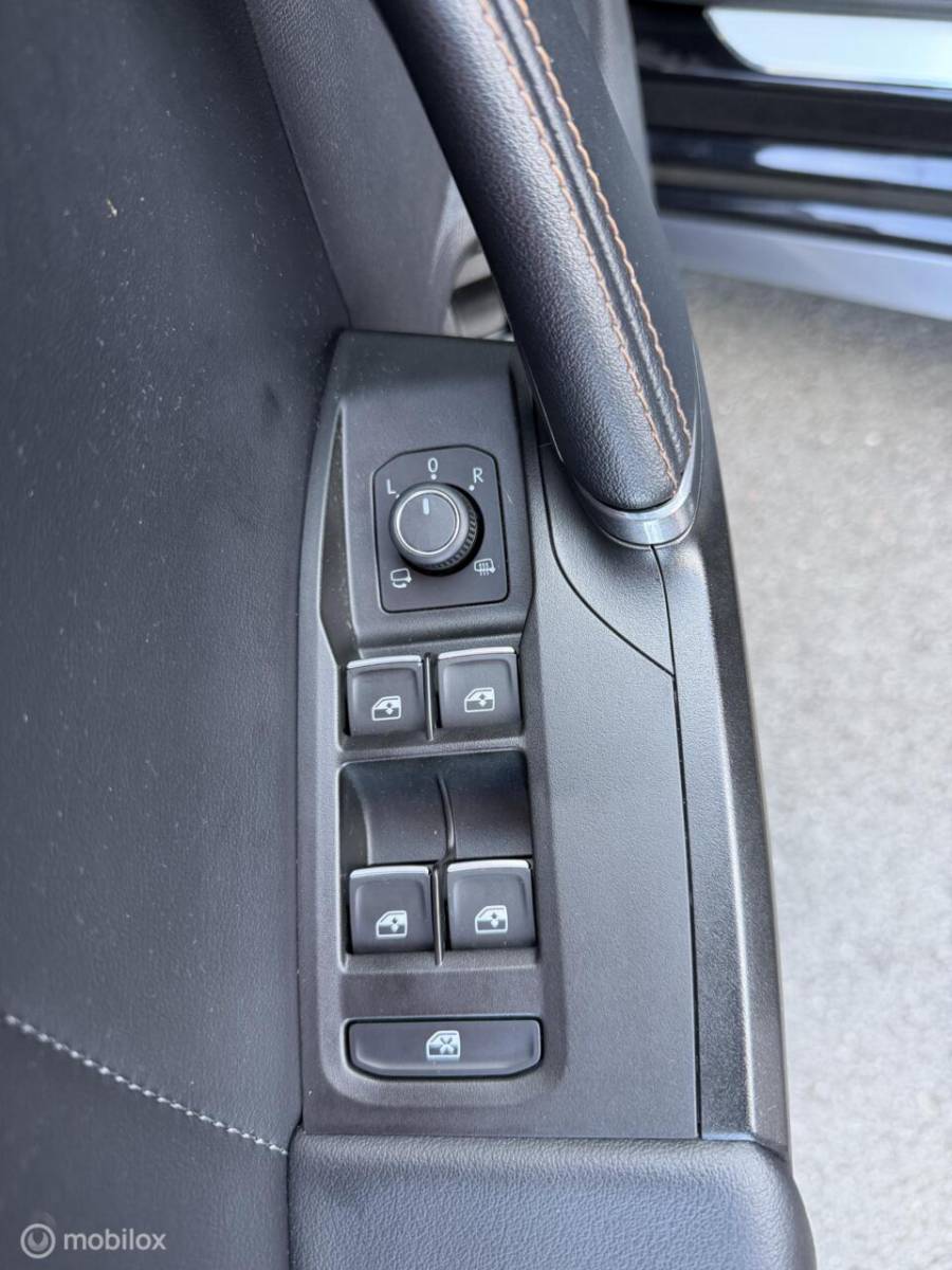 CUPRA Leon Sportstourer CUPRA Leon Sportstourer 1.4 e-Hybrid VZ Copper Edition VOL!