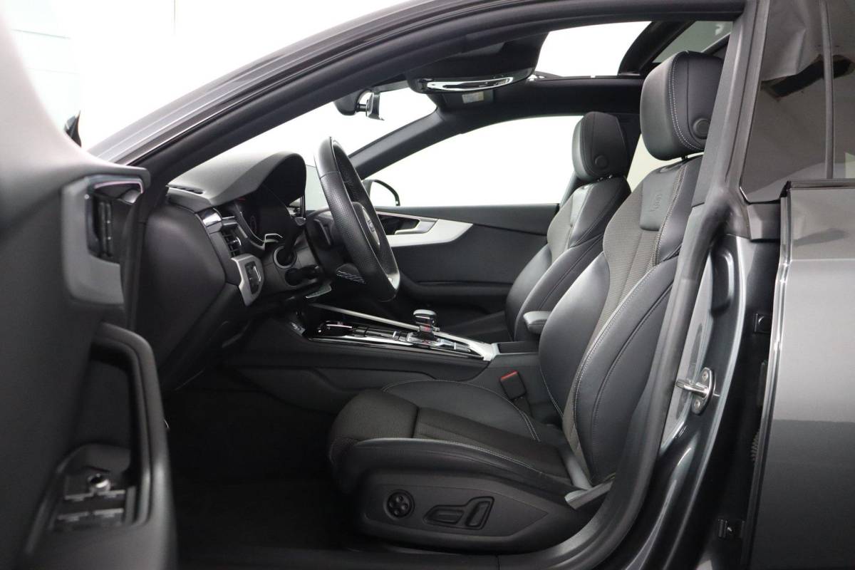 Audi A5 Audi A5 Sportback 35 TFSI S edition Competition |NAP|1e eigenaar|BTW|Pano