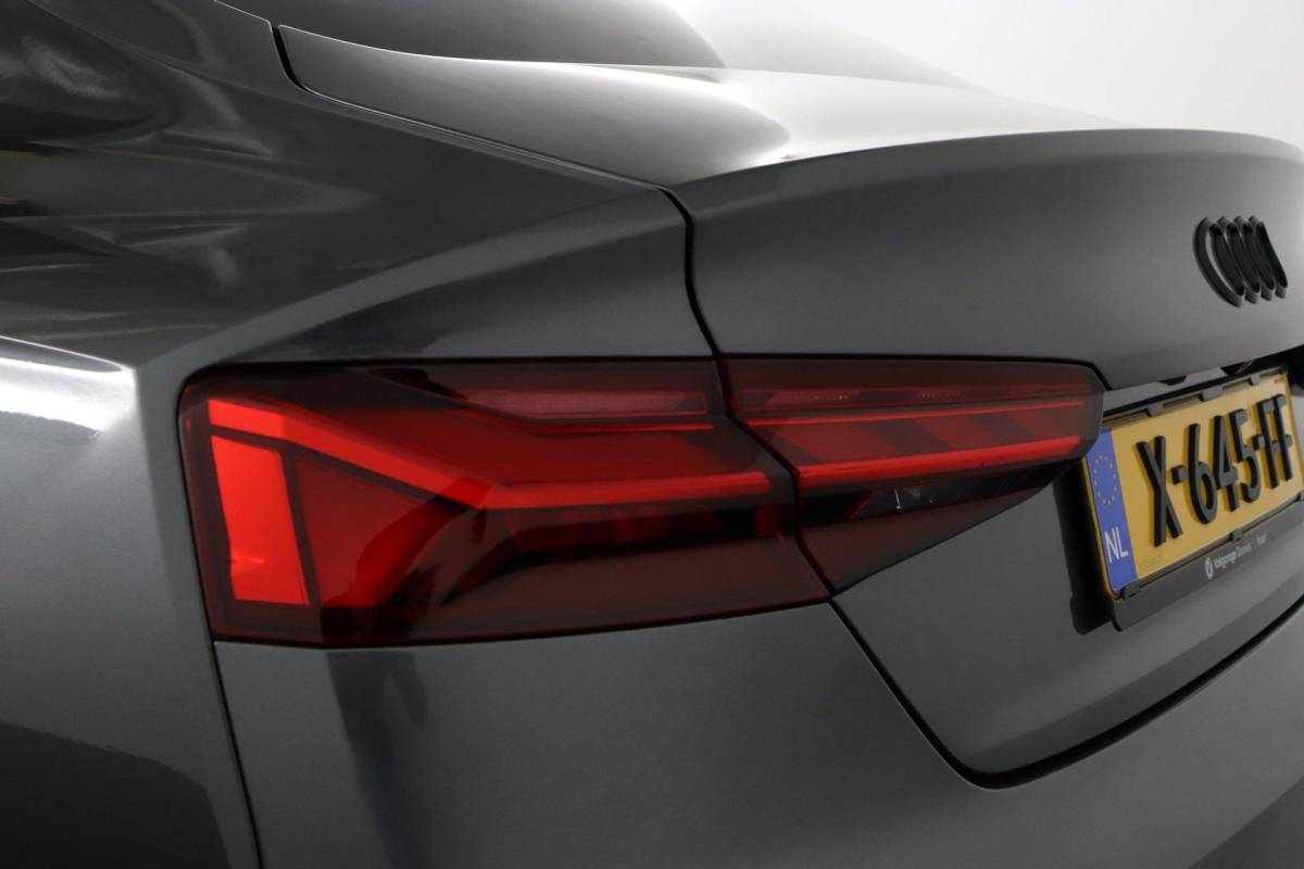 Audi A5 Audi A5 Sportback 35 TFSI S edition Competition |NAP|1e eigenaar|BTW|Pano