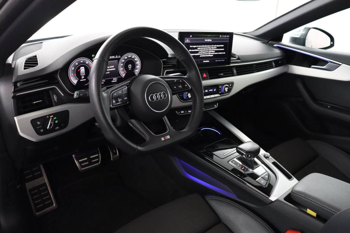 Audi A5 Audi A5 Sportback 35 TFSI S edition Competition |NAP|1e eigenaar|BTW|Pano