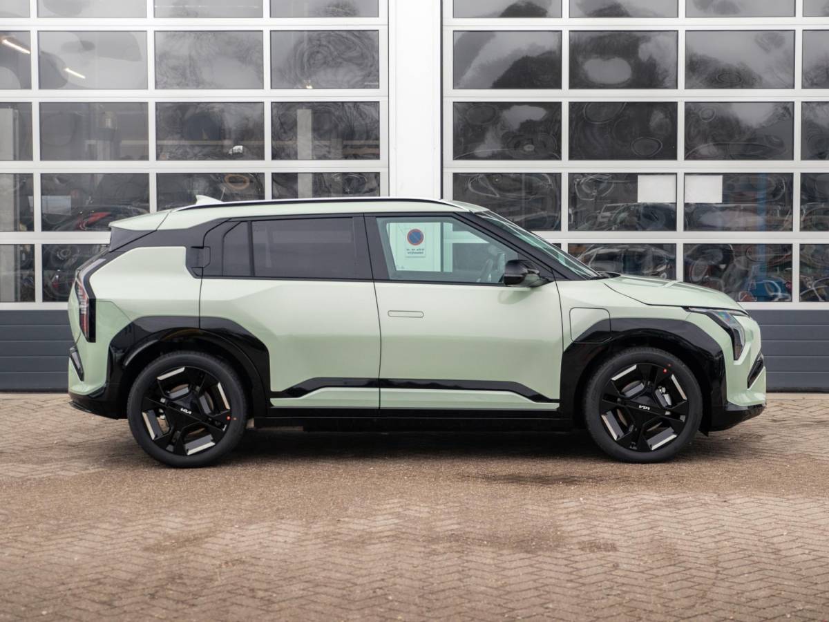 Kia EV3 Kia EV3 GT-Line Business Edition 81.4 kWh | Actieprijs* | Navi. | Clima. | Adapt. Cruise. | Parkeersensoren | Dodehoekassistentie | Stoel&Stuur Verwarming | GT-Line Vegan Lederen Stoelbekleding