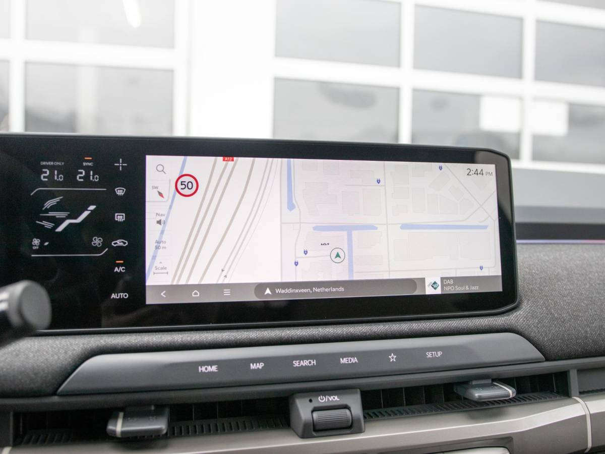 Kia EV3 Kia EV3 GT-Line Business Edition 81.4 kWh | Actieprijs* | Navi. | Clima. | Adapt. Cruise. | Parkeersensoren | Dodehoekassistentie | Stoel&Stuur Verwarming | GT-Line Vegan Lederen Stoelbekleding
