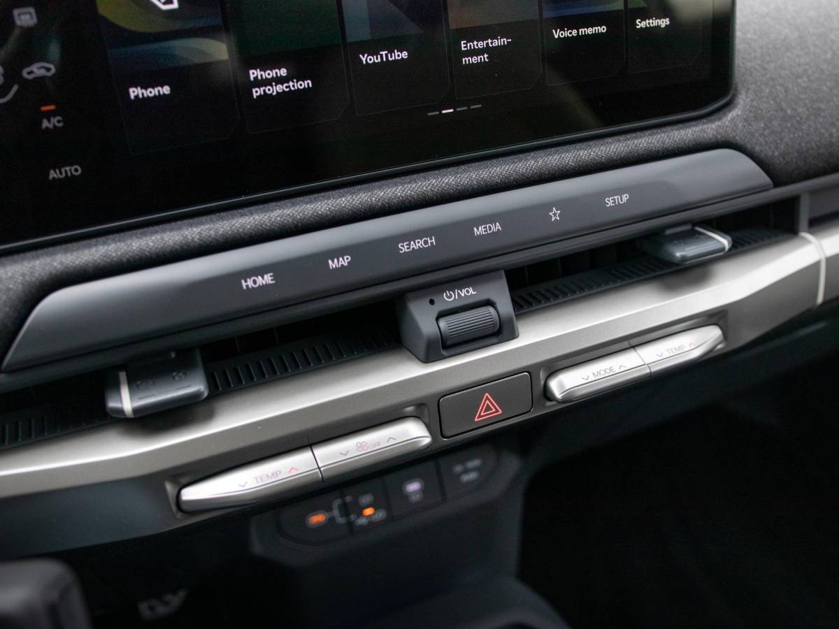 Kia EV3 Kia EV3 GT-Line Business Edition 81.4 kWh | Actieprijs* | Navi. | Clima. | Adapt. Cruise. | Parkeersensoren | Dodehoekassistentie | Stoel&Stuur Verwarming | GT-Line Vegan Lederen Stoelbekleding