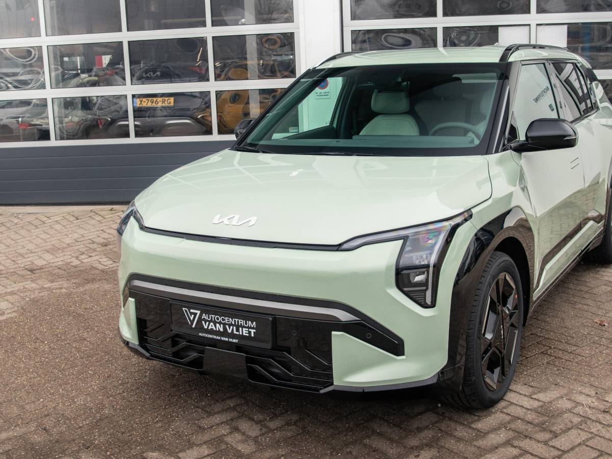 Kia EV3 Kia EV3 GT-Line Business Edition 81.4 kWh | Actieprijs* | Navi. | Clima. | Adapt. Cruise. | Parkeersensoren | Dodehoekassistentie | Stoel&Stuur Verwarming | GT-Line Vegan Lederen Stoelbekleding