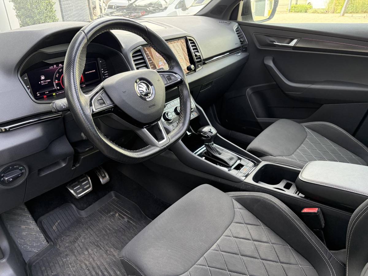 Škoda Karoq Skoda Karoq 1.5 TSI ACT Sportline | Pano | Keyless | Parkeer sensoren | Elektrisch klep |