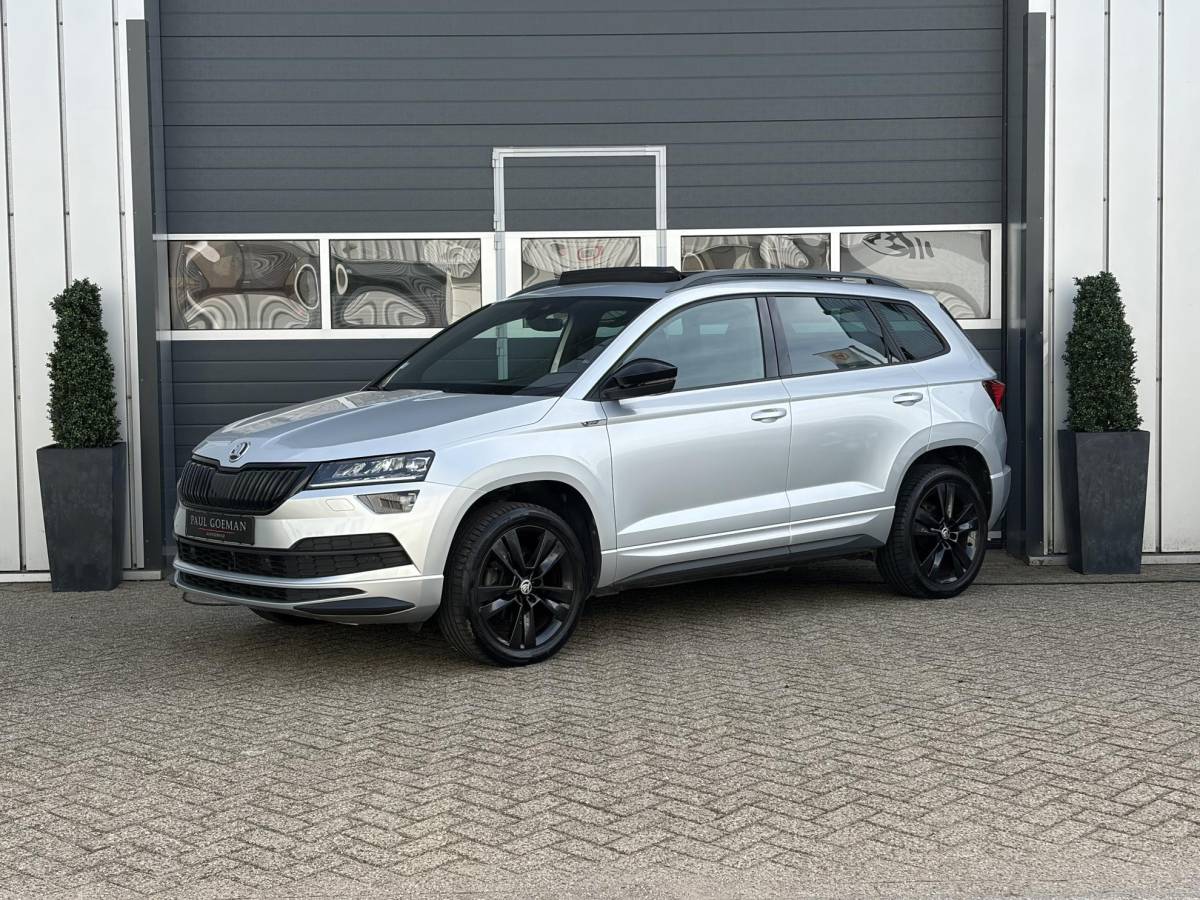 Škoda Karoq Skoda Karoq 1.5 TSI ACT Sportline | Pano | Keyless | Parkeer sensoren | Elektrisch klep |