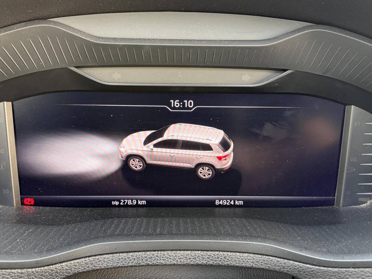 Škoda Karoq Skoda Karoq 1.5 TSI ACT Sportline | Pano | Keyless | Parkeer sensoren | Elektrisch klep |