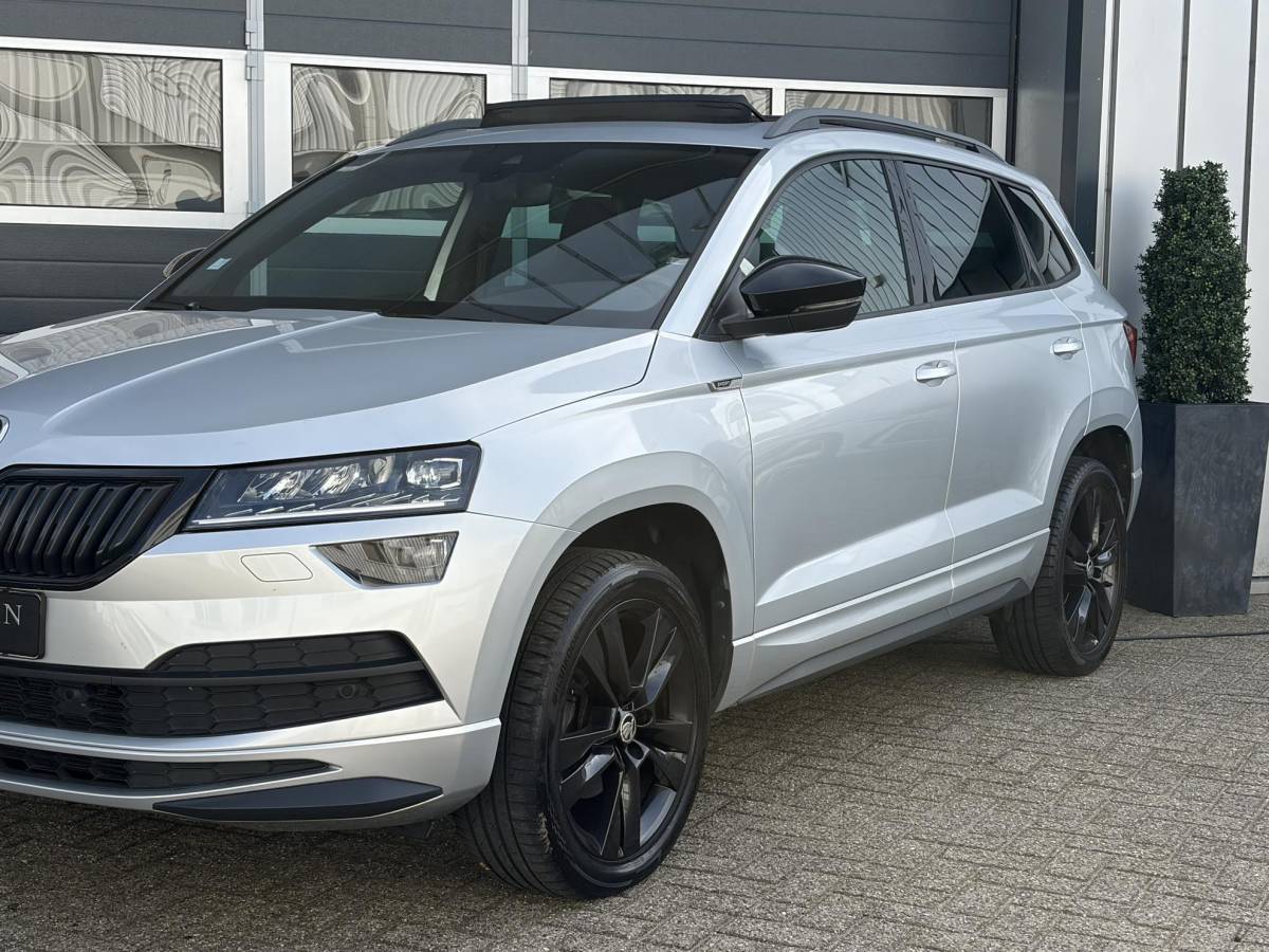 Škoda Karoq Skoda Karoq 1.5 TSI ACT Sportline | Pano | Keyless | Parkeer sensoren | Elektrisch klep |
