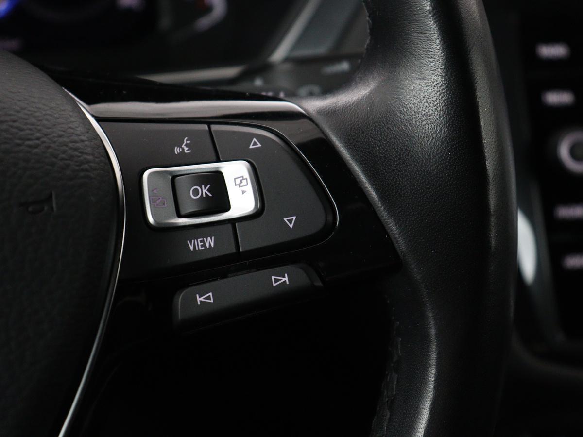 Volkswagen Tiguan Allspace Volkswagen Tiguan Allspace 1.5 TSI Comfortline Business R-Line 7p. | Adaptive cruise | Virtual Dashboard | Carplay | Sfeerverlichting | Full LED | Climate control | Camera | Park assist | Navigatie |