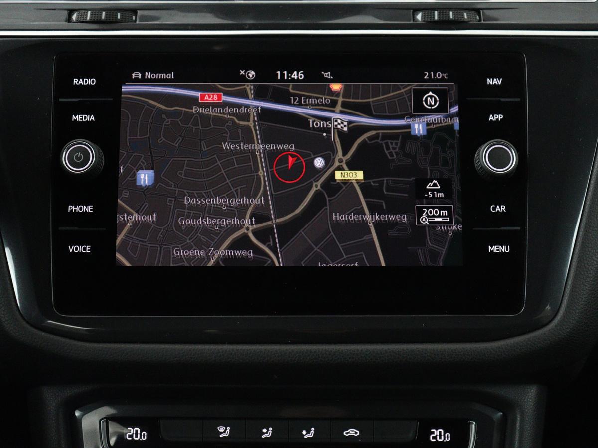 Volkswagen Tiguan Allspace Volkswagen Tiguan Allspace 1.5 TSI Comfortline Business R-Line 7p. | Adaptive cruise | Virtual Dashboard | Carplay | Sfeerverlichting | Full LED | Climate control | Camera | Park assist | Navigatie |