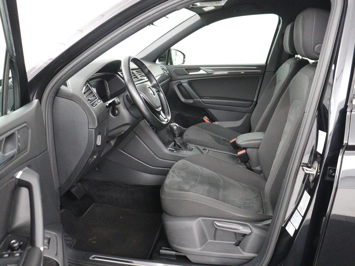 Volkswagen Tiguan Allspace Volkswagen Tiguan Allspace 1.5 TSI Comfortline Business R-Line 7p. | Adaptive cruise | Virtual Dashboard | Carplay | Sfeerverlichting | Full LED | Climate control | Camera | Park assist | Navigatie |