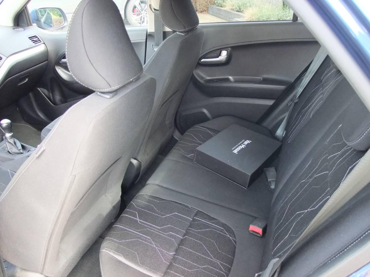 Kia Picanto Kia Picanto 1.0 CVVT ComfortPlusLine Navigator , Camera , Climate control enz.