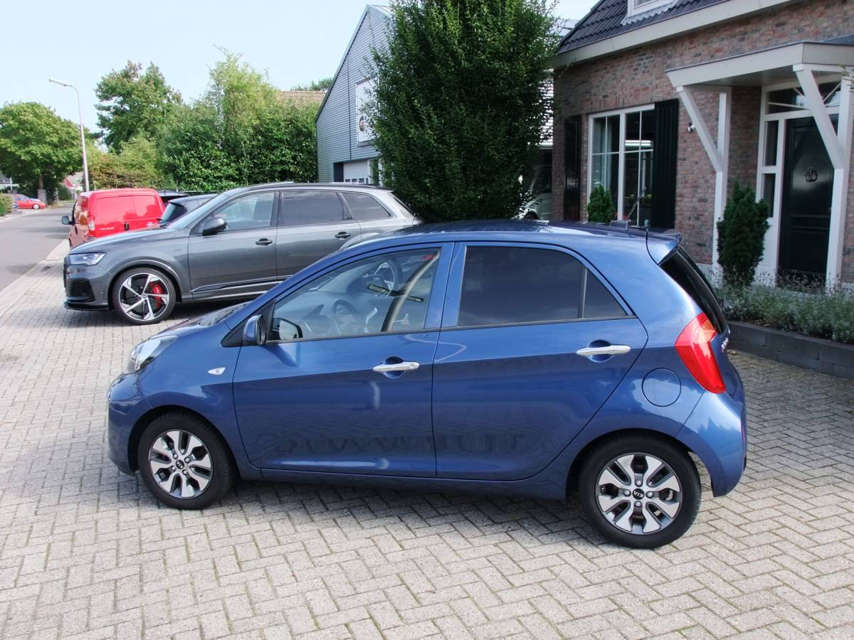 Kia Picanto Kia Picanto 1.0 CVVT ComfortPlusLine Navigator , Camera , Climate control enz.